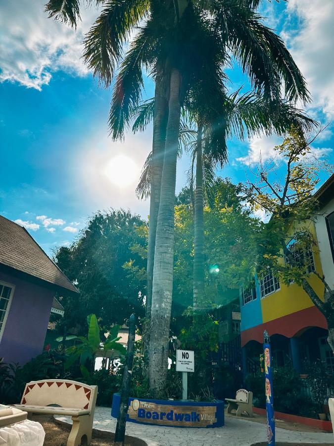 The Boardwalk Village Negril Extérieur photo